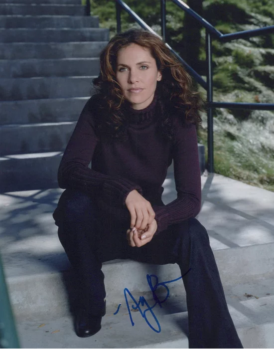 Amy Brenneman autograph