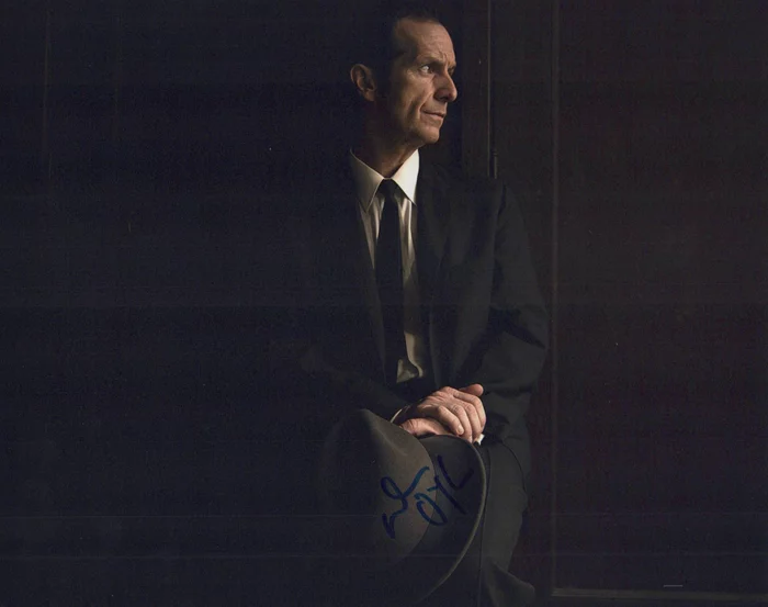 Denis O'Hare autograph