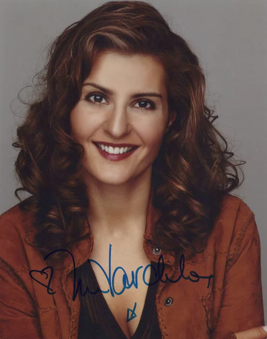Nia Vardalos autograph