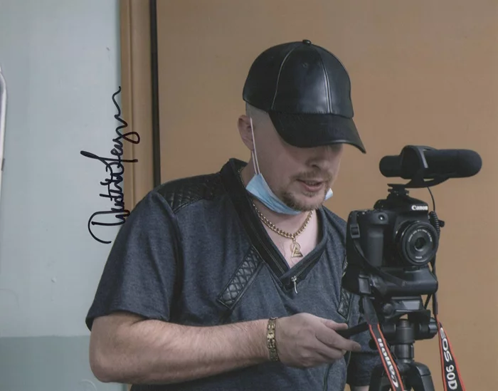 Dustin Ferguson autograph