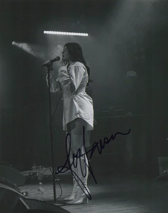 Alexis Hana autograph