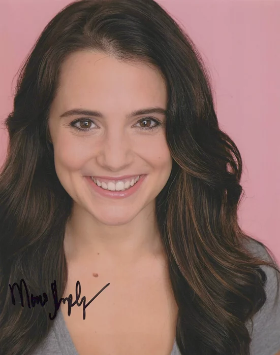 Maria Shapley autograph