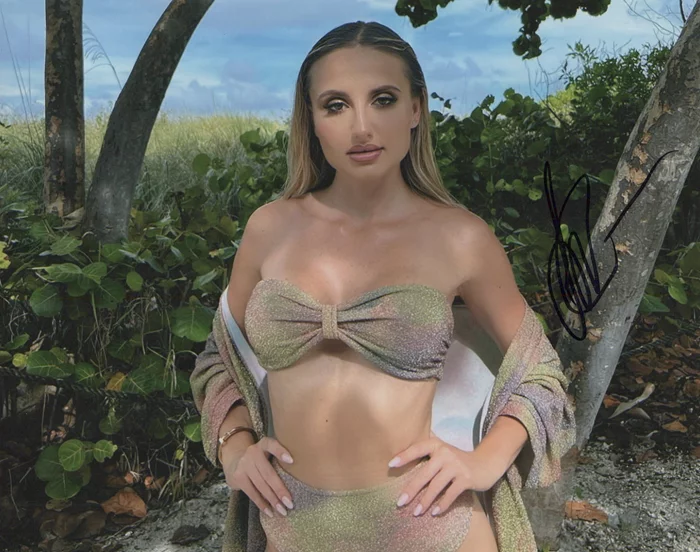 Liudmyla Tkachenko autograph