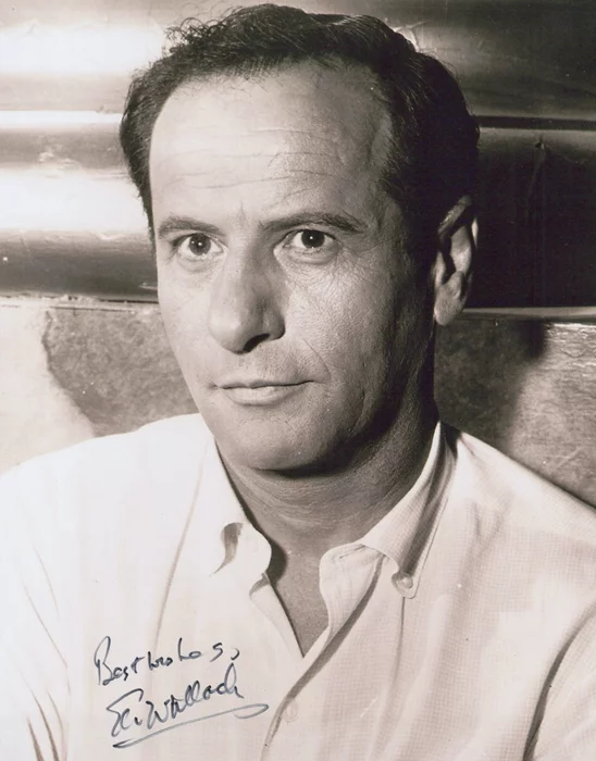 Eli Wallach autograph