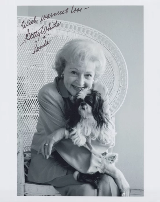 Betty White autograph