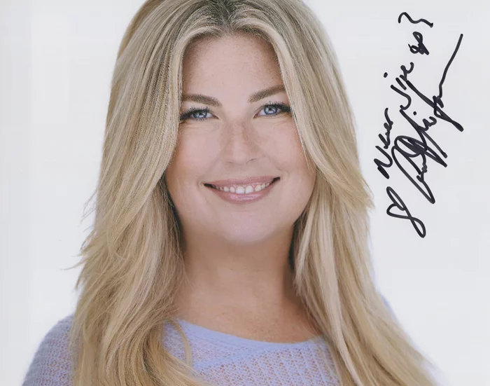 Courtney Warner autograph