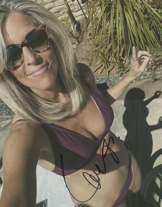 Laura Wright autograph