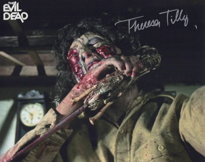 Theresa Tilly autograph