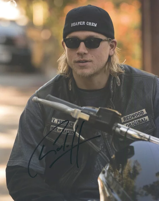 Charlie Hunnam autograph