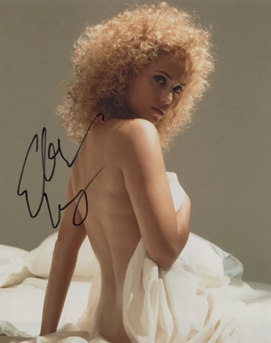 Elizabeth Berkley autograph
