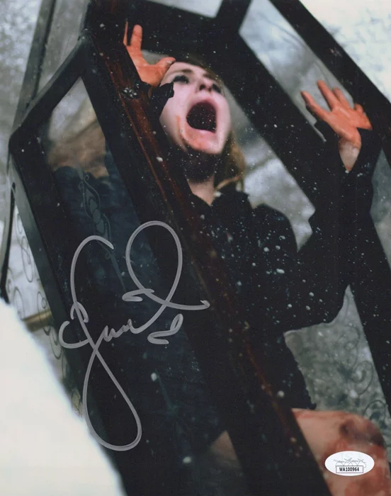 Scout Taylor-Compton autograph