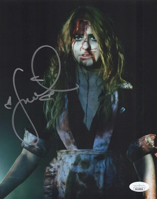 Scout Taylor-Compton autograph