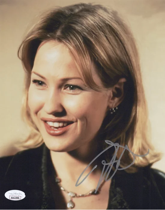 Joey Lauren Adams autograph