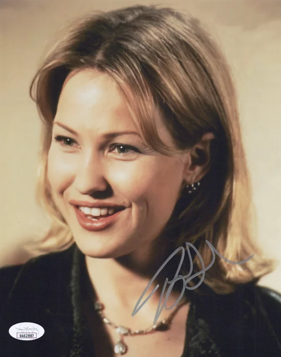 Joey Lauren Adams autograph