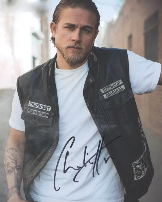 Charlie Hunnam autograph