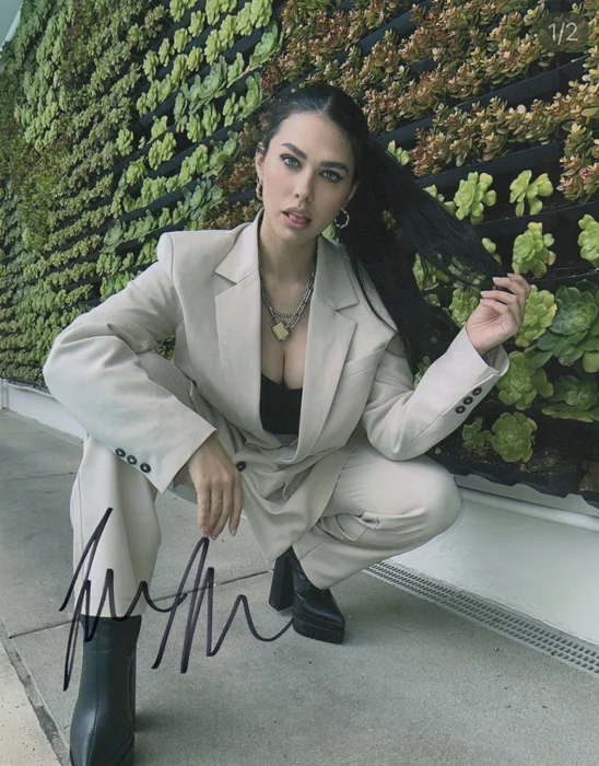 Jess Adams autograph