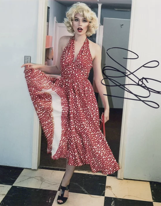 Serena Laurel autograph