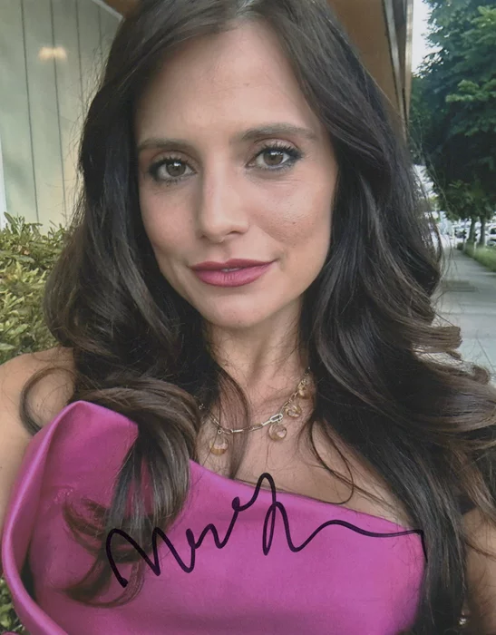 Maria Shapley autograph