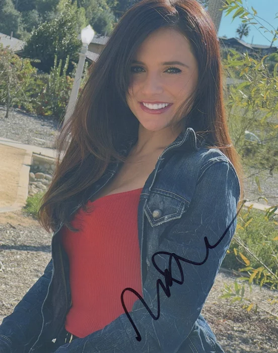 Maria Shapley autograph