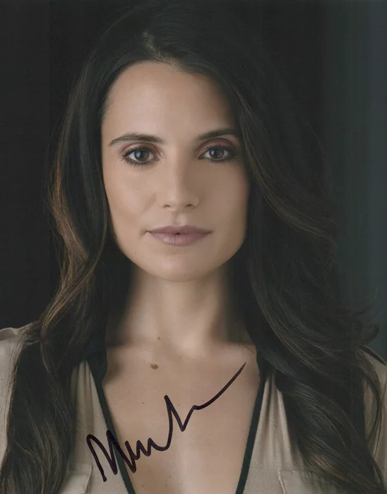 Maria Shapley autograph