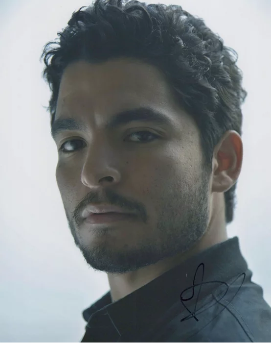 Bobby Soto autograph