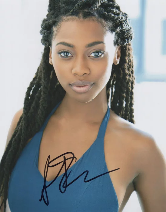Shakira Ja'nai Paye autograph