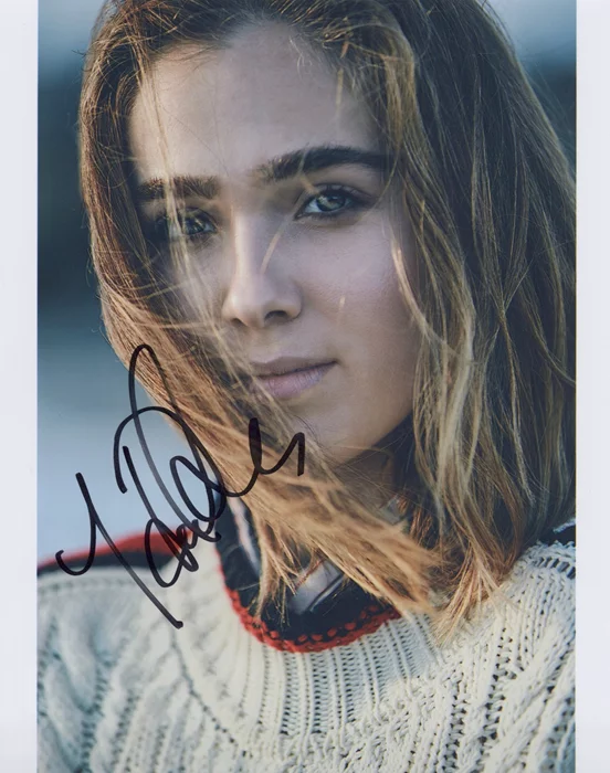 Haley Lu Richardson autograph