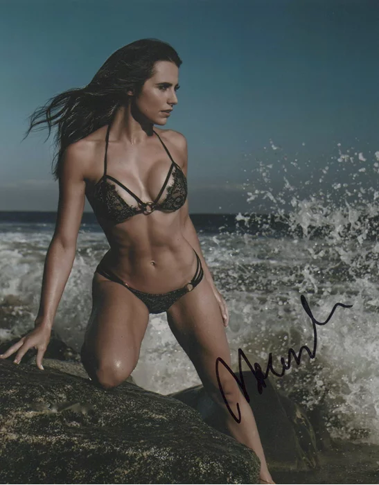 Maria Shapley autograph