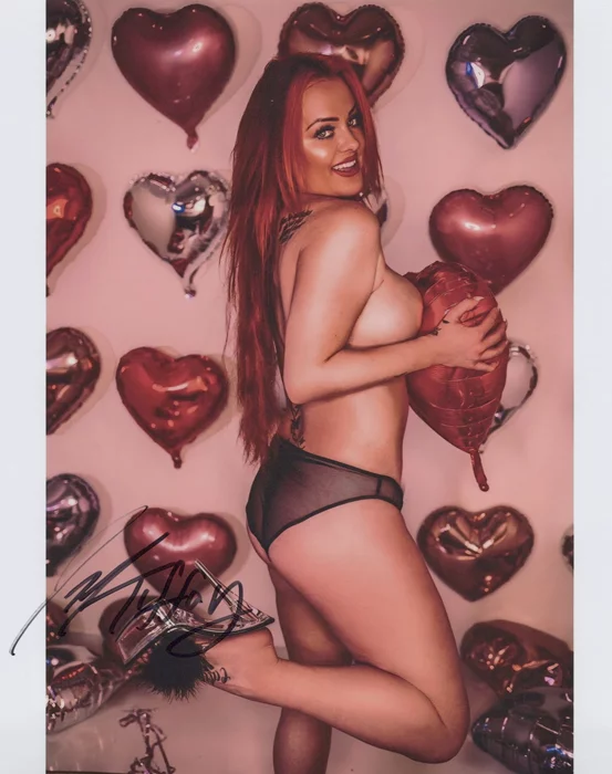 Julia Tiffany autograph