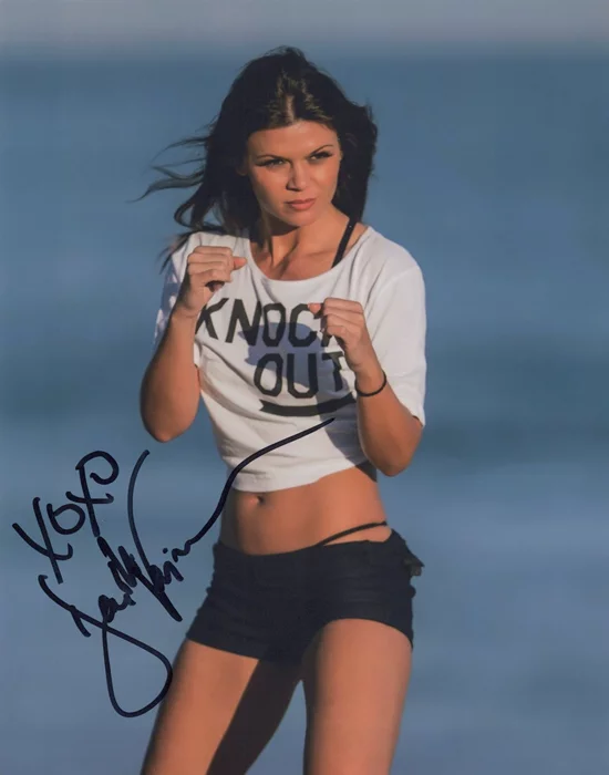 Danielle Vasinova autograph
