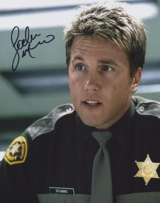Lochlyn Munro autograph
