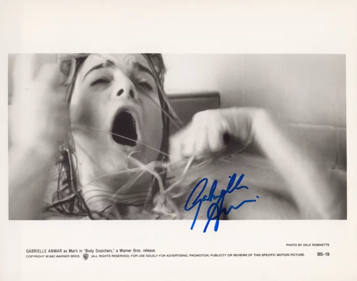 Gabrielle Anwar autograph