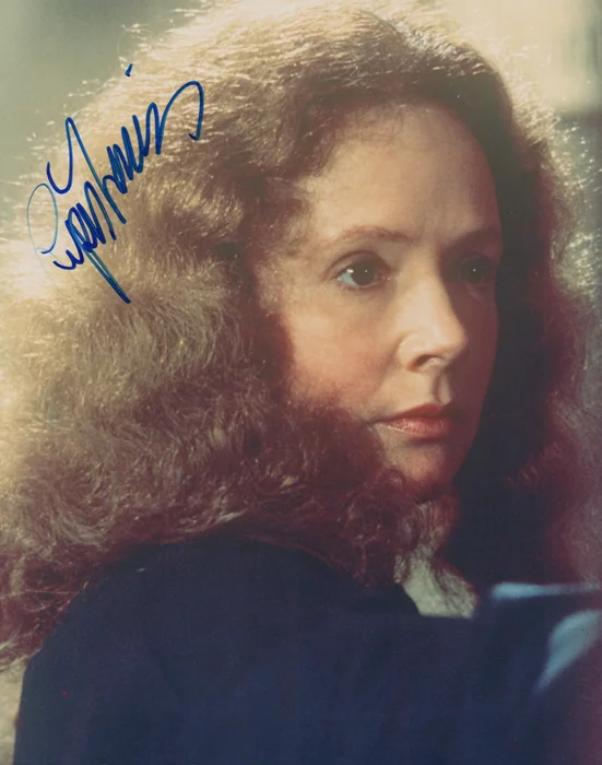 Piper Laurie autograph