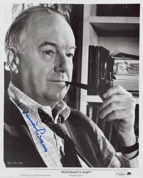 Maurice Evans autograph