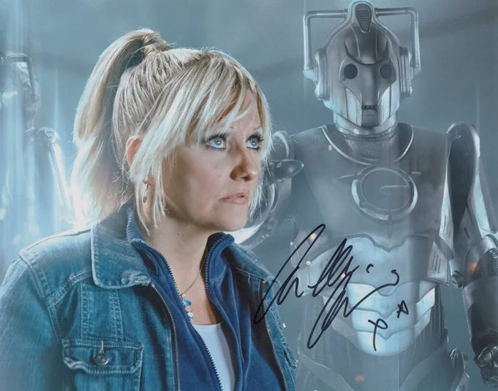 Camille Coduri autograph