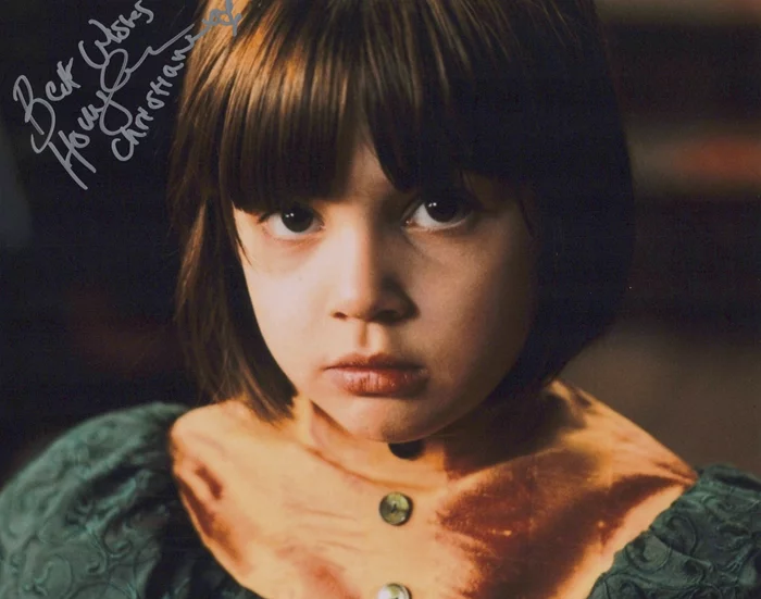 Holly Gibbs autograph