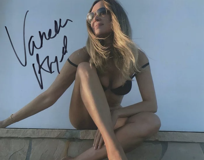 Vanessa Angel autograph