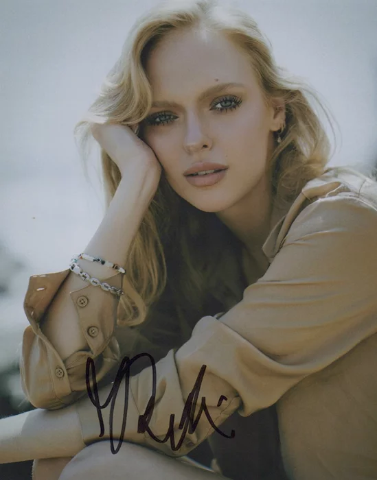 Jessica Belkin autograph