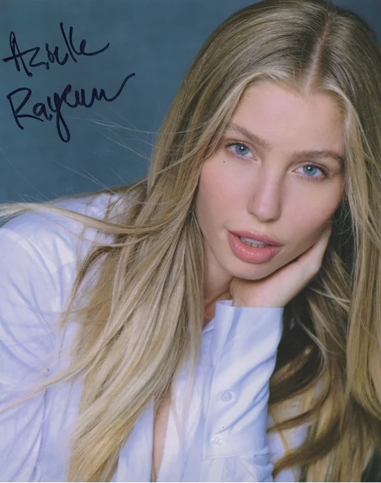 Arielle Raycene autograph
