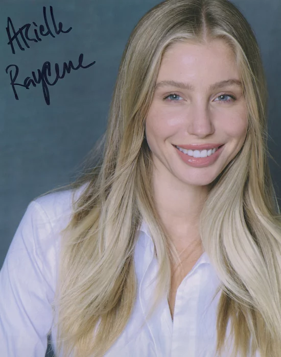 Arielle Raycene autograph