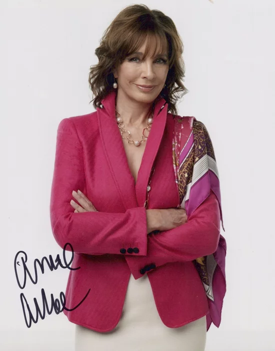 Anne Archer autograph