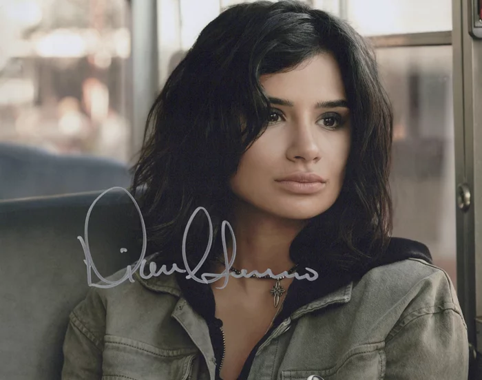 Diane Guerrero autograph