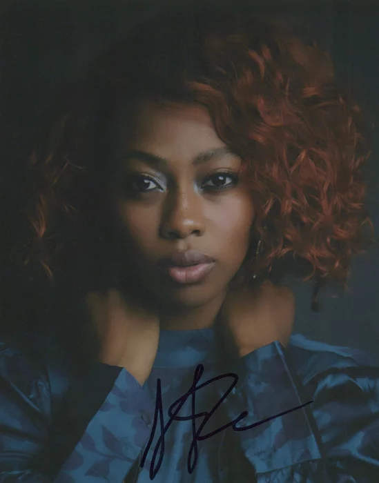 Shakira Ja'nai Paye autograph