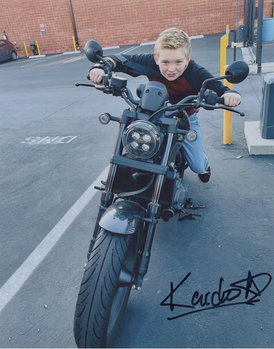 Kaido Lee Roberts autograph