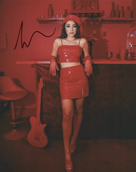 Ellie Soufi autograph