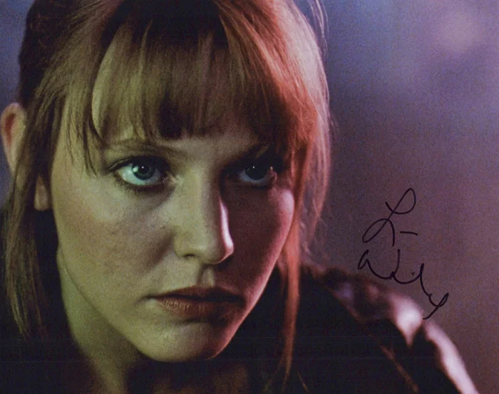 Lisa Wilcox autograph
