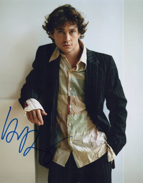 Hugh Dancy autograph