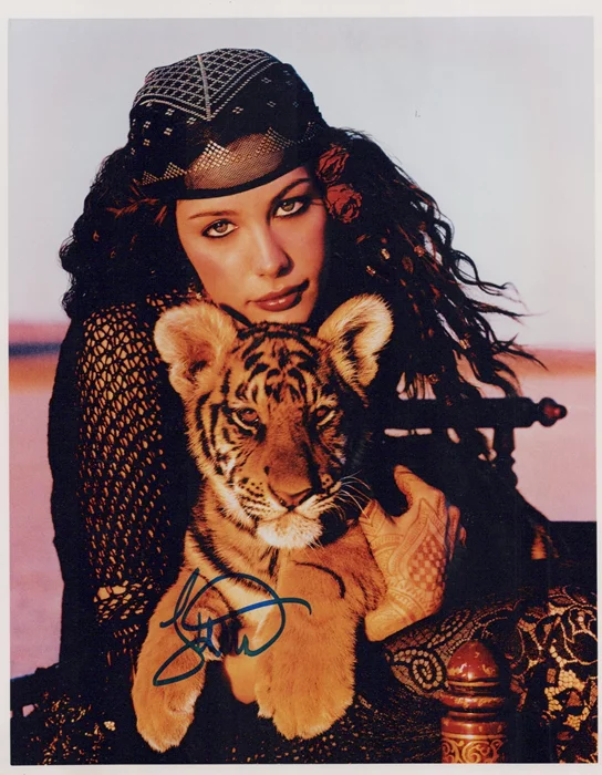 Liv Tyler autograph