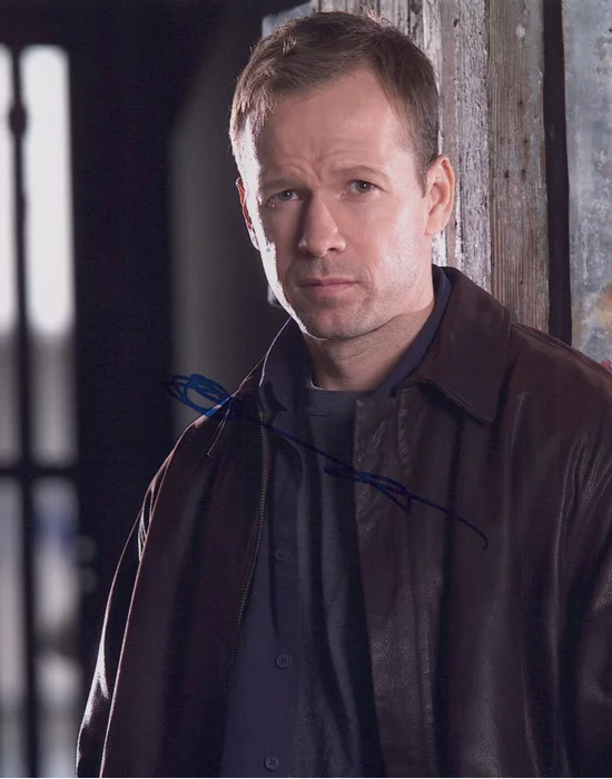 Donnie Wahlberg autograph