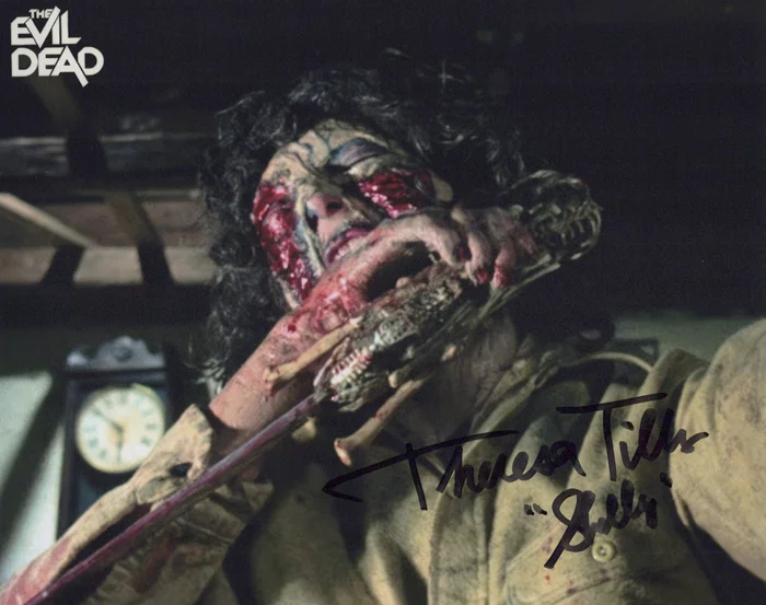Theresa Tilly autograph